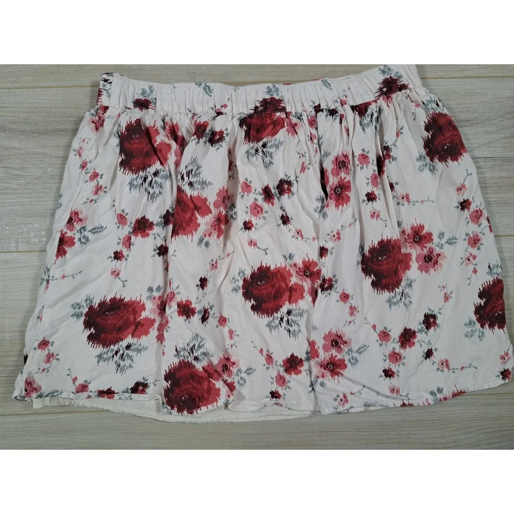 American Eagle Outfitters Floral Mini Skirt Red Cream Rose Viscose Small S/P Y2K